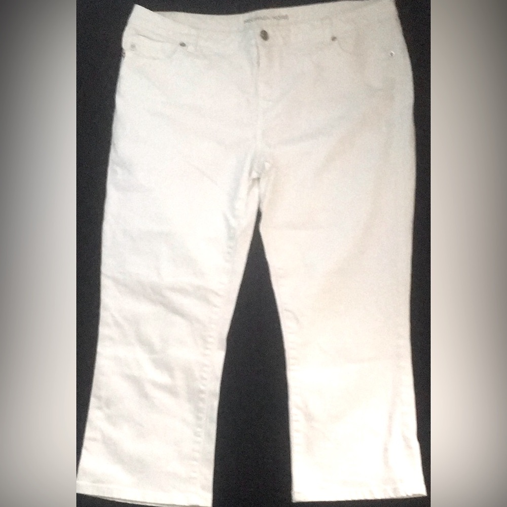 Micheal Kors white jeans these are new w/o tags. Girls size 10